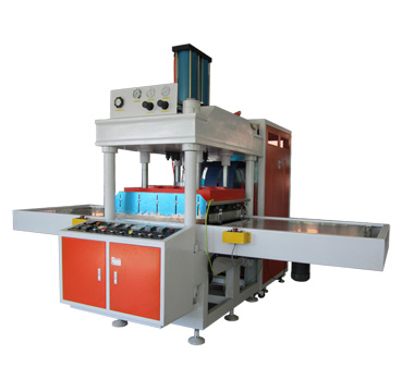 左右推臺(tái)式PET包裝盒壓痕模切機(jī) 左右推臺(tái)式PET包裝盒壓痕模切機(jī)