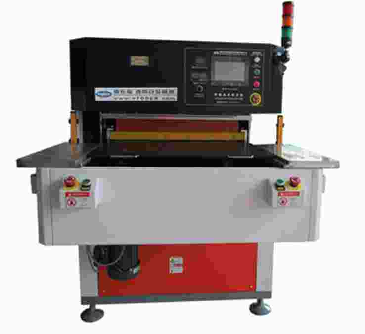 PVC禮品盒壓痕模切機(jī) PVC禮品盒壓痕模切機(jī)